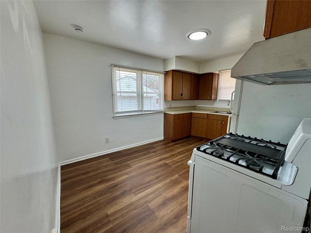 3734 Capitol Avenue, Warren, MI 48091