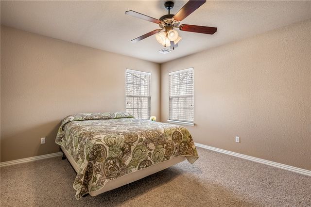 6 Chaucer Drive, Bella Vista, AR 72714