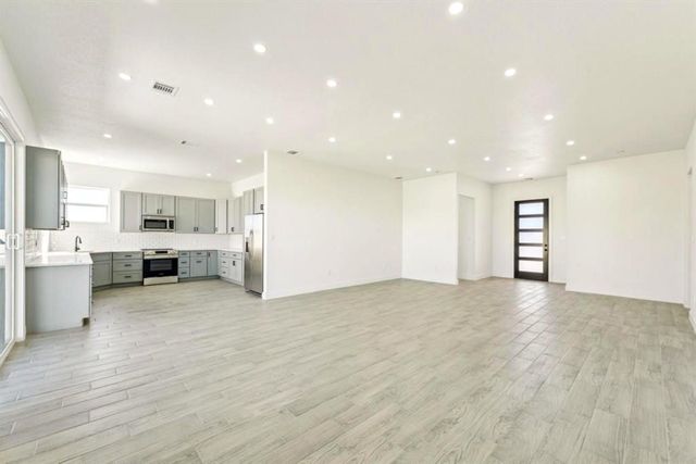 223 Road 5714, Cleveland, TX 77327