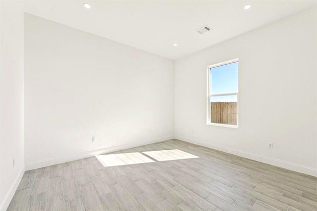 223 Road 5714, Cleveland, TX 77327