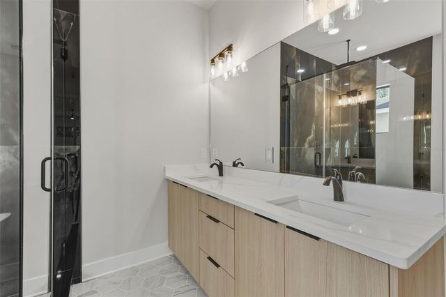 3211 W BALLAST POINT BOULEVARD, Tampa, FL 33611