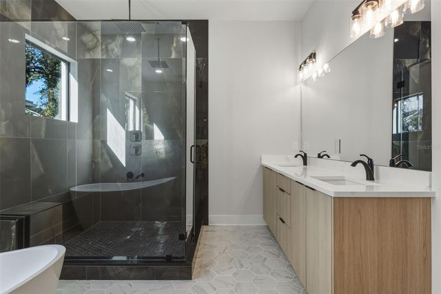 3211 W BALLAST POINT BOULEVARD, Tampa, FL 33611