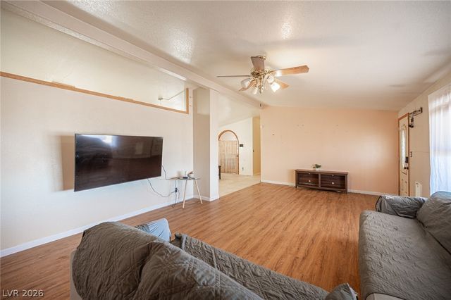 3200 Maple Road, Pahrump, NV 89048