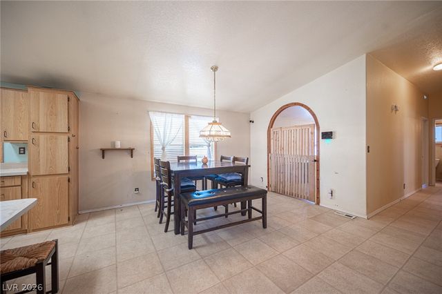 3200 Maple Road, Pahrump, NV 89048