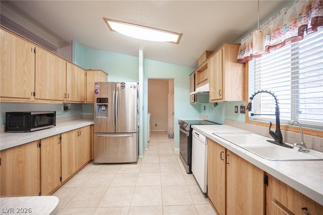 3200 Maple Road, Pahrump, NV 89048
