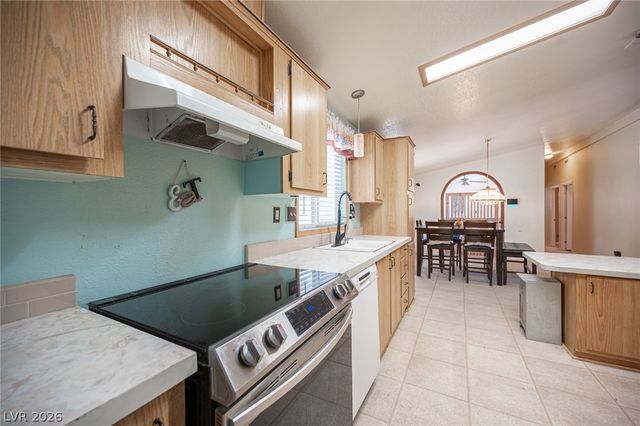 3200 Maple Road, Pahrump, NV 89048