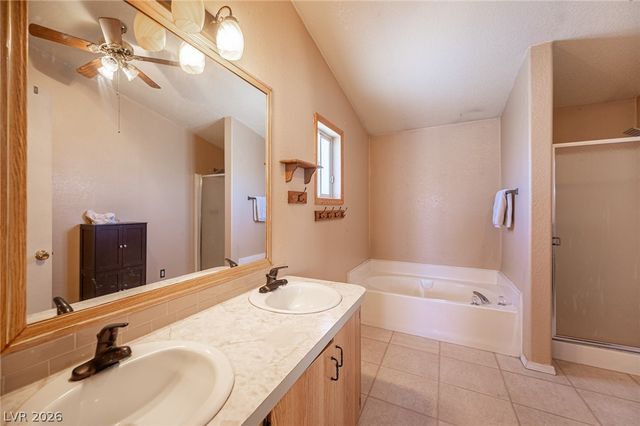 3200 Maple Road, Pahrump, NV 89048