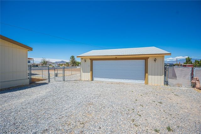 3200 Maple Road, Pahrump, NV 89048