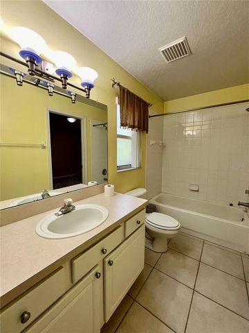 18241 COLLRIDGE DRIVE, Tampa, FL 33647