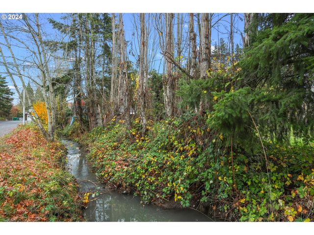 Butternut Dr, Beaverton, OR 97007