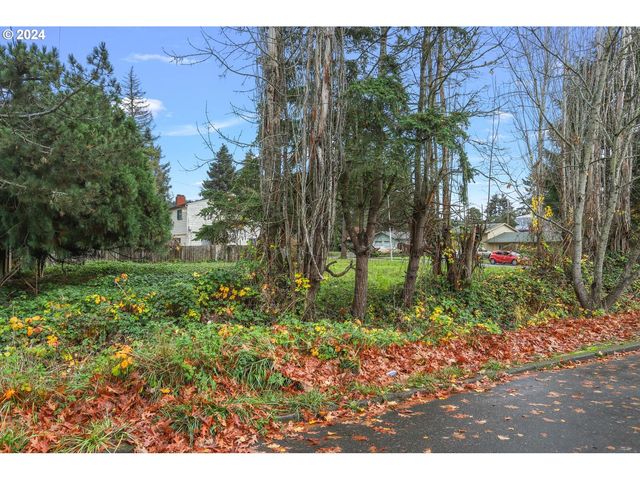 Butternut Dr, Beaverton, OR 97007