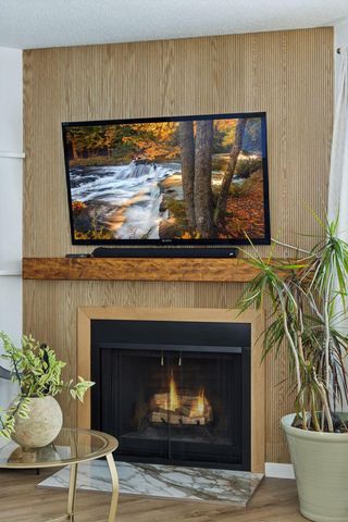 2244 Tower Court, Woodbury, MN 55125