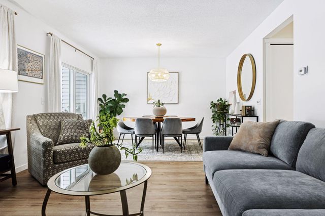 2244 Tower Court, Woodbury, MN 55125