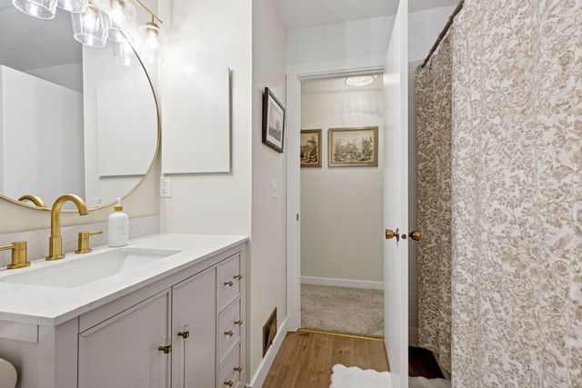 2244 Tower Court, Woodbury, MN 55125