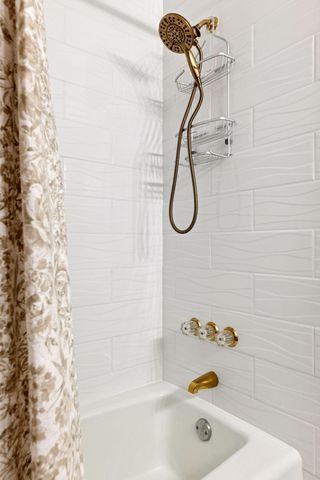 2244 Tower Court, Woodbury, MN 55125