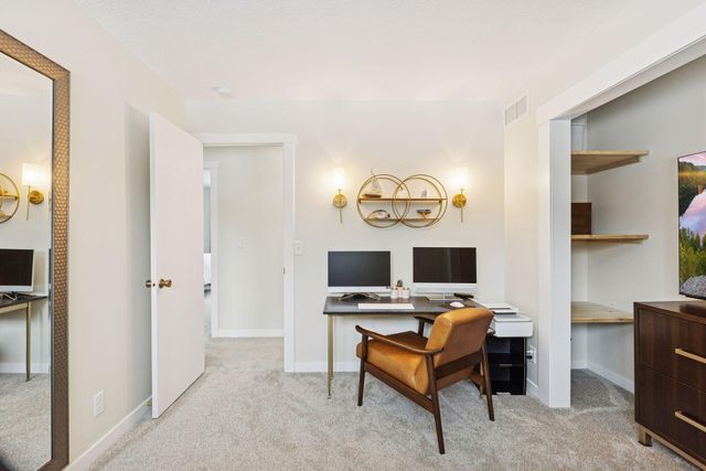 2244 Tower Court, Woodbury, MN 55125