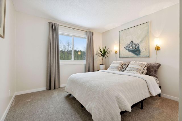 2244 Tower Court, Woodbury, MN 55125