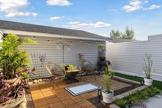 2244 Tower Court, Woodbury, MN 55125