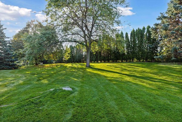 2244 Tower Court, Woodbury, MN 55125