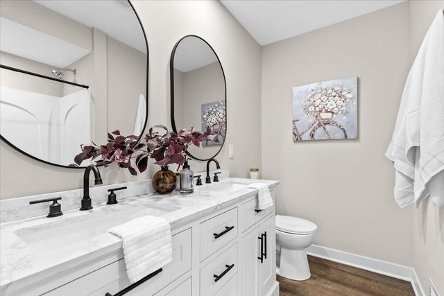 603 Meadowbrook DRIVE, West Bend, WI 53090