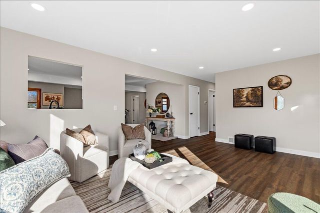 603 Meadowbrook DRIVE, West Bend, WI 53090