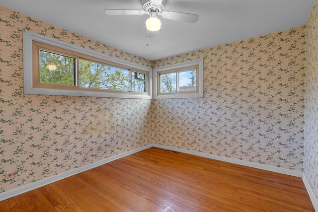 179 N Hampshire Avenue, Elmhurst, IL 60126