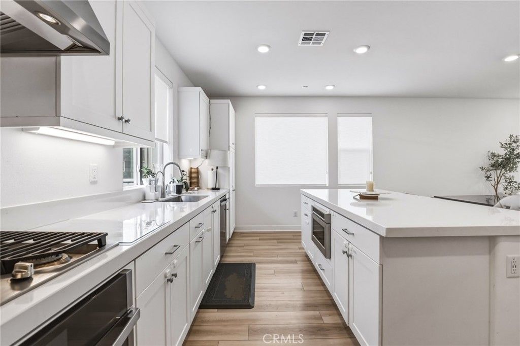 26799 Keystone, Valencia, CA 91381 — photo 4