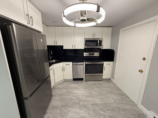 333 Central St 1H, Saugus, MA 01906