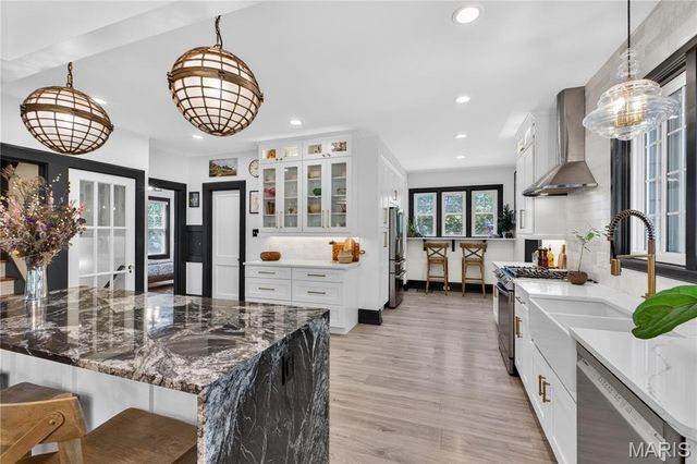 9445 Big Bend Boulevard, Webster Groves, MO 63119