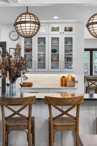 9445 Big Bend Boulevard, Webster Groves, MO 63119