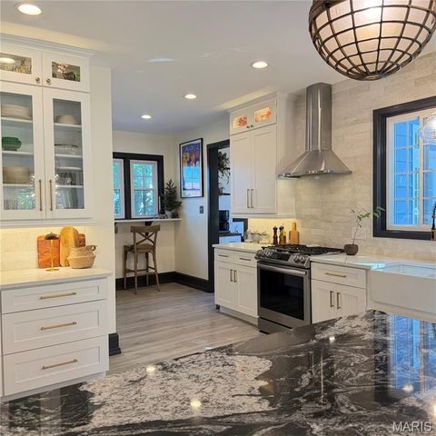 9445 Big Bend Boulevard, Webster Groves, MO 63119