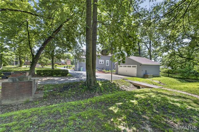 9445 Big Bend Boulevard, Webster Groves, MO 63119