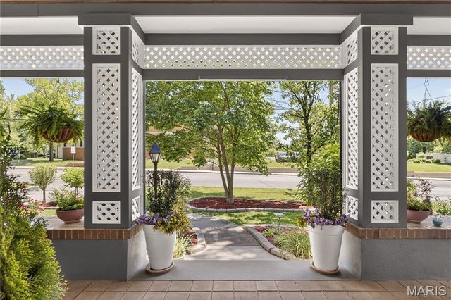 9445 Big Bend Boulevard, Webster Groves, MO 63119