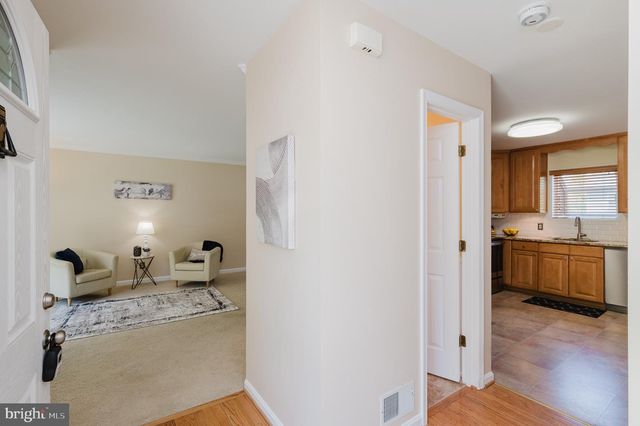 4 KINGS PL, Perry Hall, MD 21128