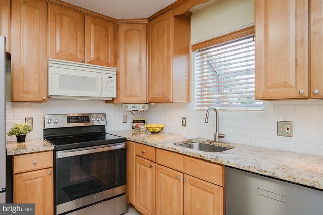 4 KINGS PL, Perry Hall, MD 21128