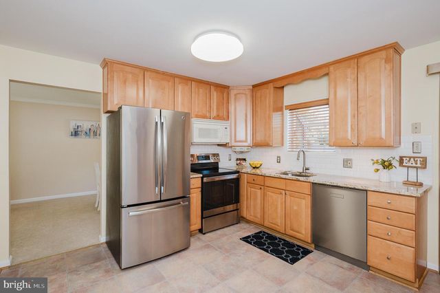 4 KINGS PL, Perry Hall, MD 21128