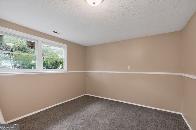 2075 Countydown Lane, Stone Mountain, GA 30088