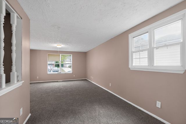 2075 Countydown Lane, Stone Mountain, GA 30088