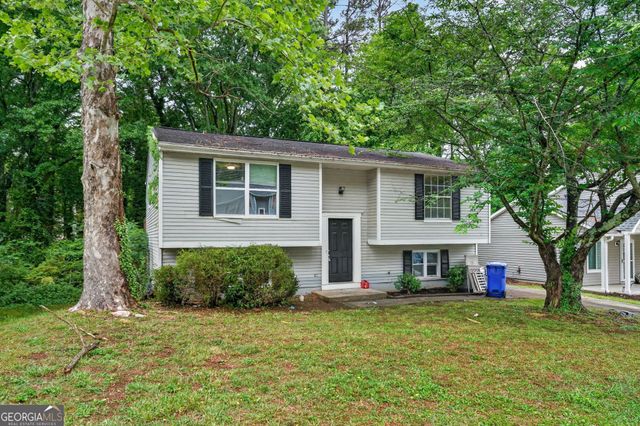 2075 Countydown Lane, Stone Mountain, GA 30088