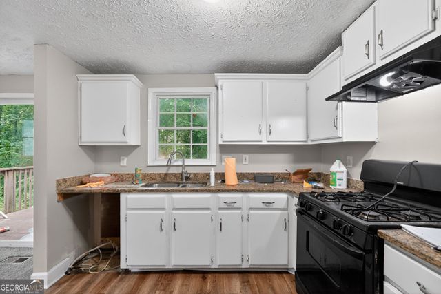 2075 Countydown Lane, Stone Mountain, GA 30088