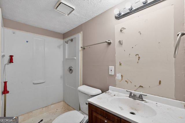 2075 Countydown Lane, Stone Mountain, GA 30088