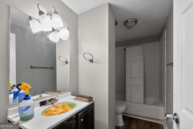 2075 Countydown Lane, Stone Mountain, GA 30088
