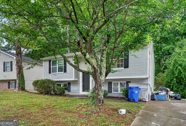 2075 Countydown Lane, Stone Mountain, GA 30088