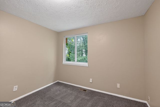 2075 Countydown Lane, Stone Mountain, GA 30088