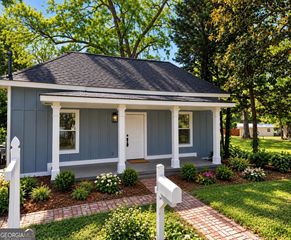 8 Long Street, Newnan, GA 30263