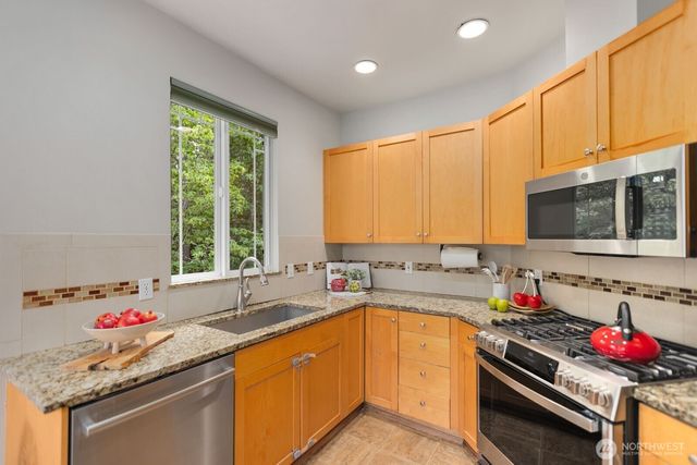 4493 248th Lane SE, Sammamish, WA 98029