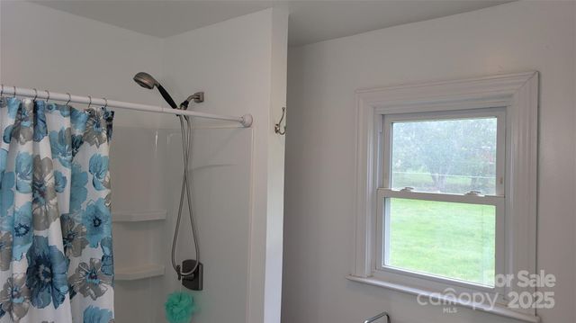 18 Misty Meadows Road, Burnsville, NC 28714