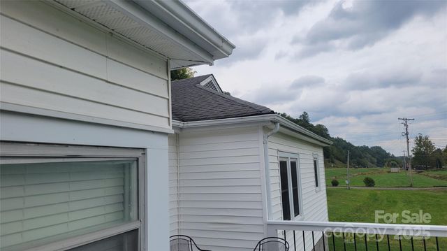18 Misty Meadows Road, Burnsville, NC 28714