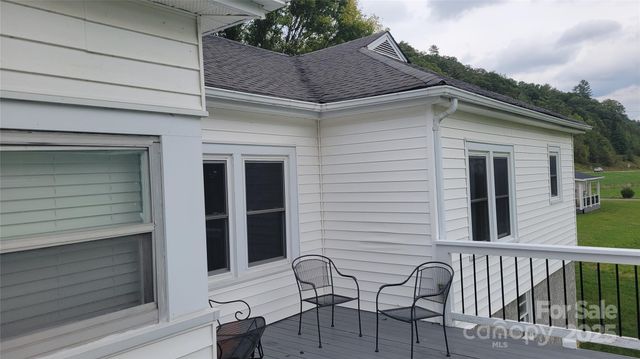 18 Misty Meadows Road, Burnsville, NC 28714