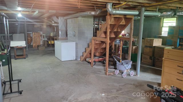 18 Misty Meadows Road, Burnsville, NC 28714
